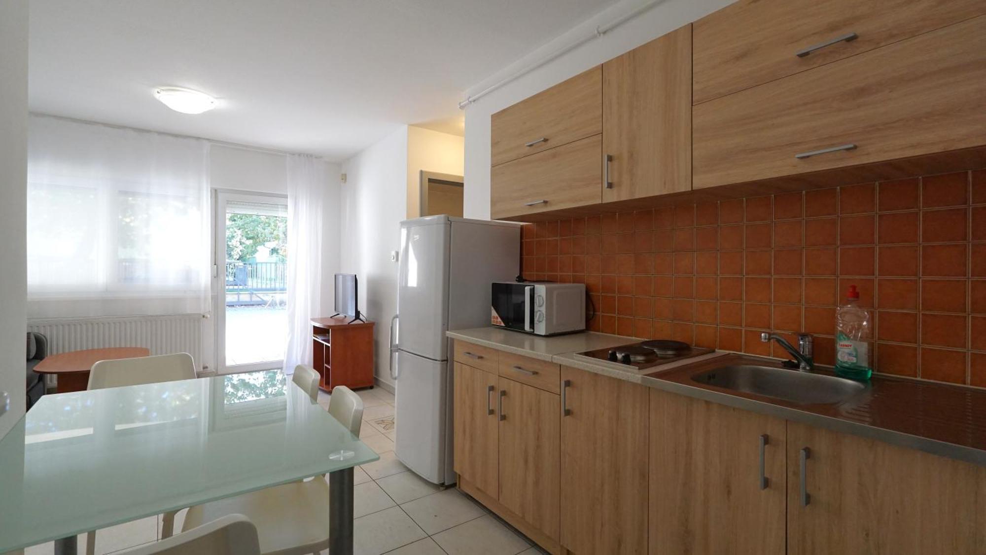 שיופוק Yellow Sun Apartman מראה חיצוני תמונה